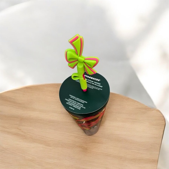 STARBUCKS NWT! 24 oz. Silicone straw topper tumbler!!! - Picture 3 of 4